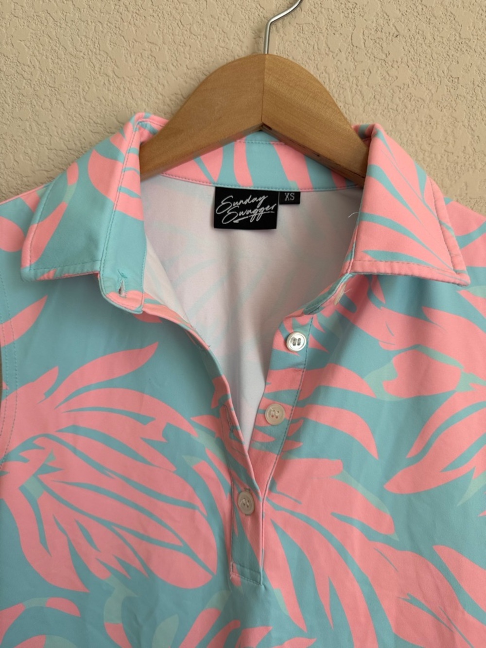 Sunday Swagger Sleeveless Golf Polo XS Blue Pink Tropical Palm Athletic Tank Top - Picture 5 of 12